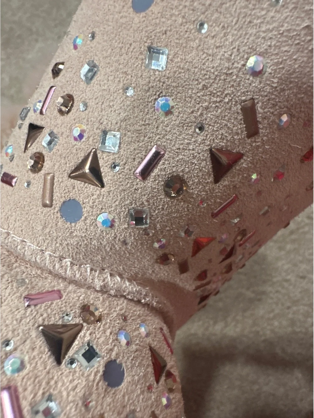 (1)UGG Women's Pink Suede Ankle Boots with Rhinestone Embellishments Size 9